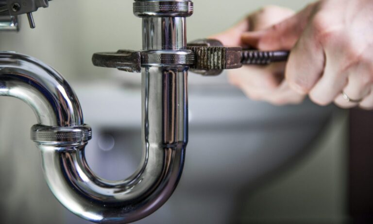 Hiring Professional Plumber Parramatta can solve plumbing problems