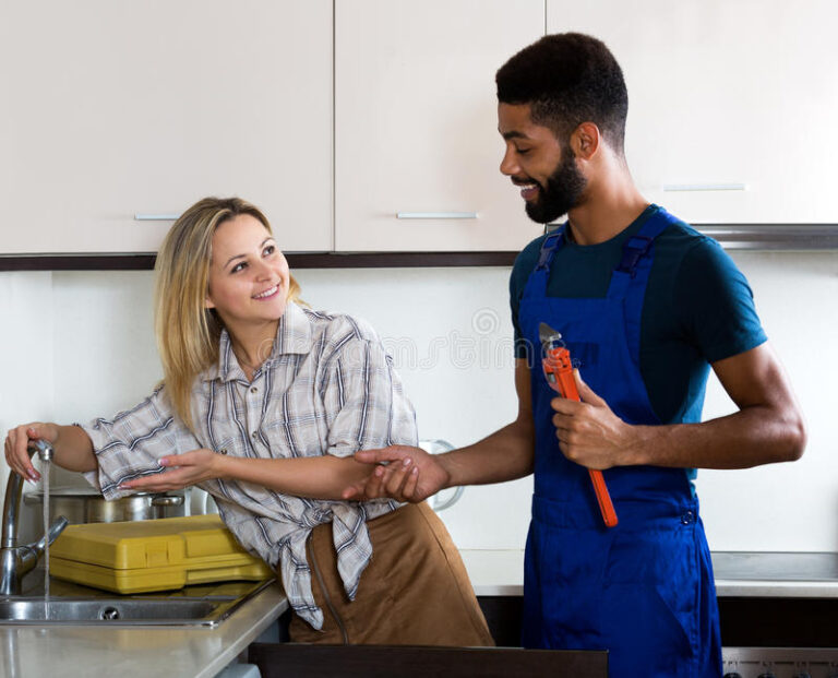 Hire Plumber Chatswood For Satisfactory Services