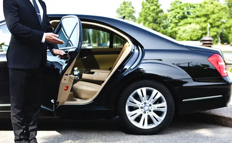 The Reason Why You Should Choose the Chauffeur Service Perth for a Luxury Experience