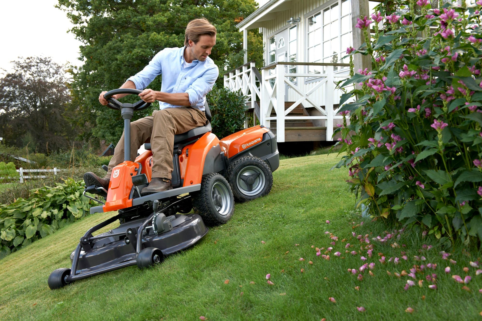 battery mowers Brisbane